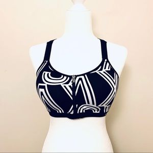 Victoria’s Secret VSX $66.50 BLACK SPORTS BRA 36C